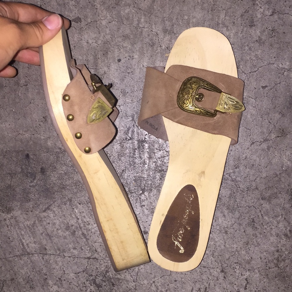 Sandals - Picture 2 of 2